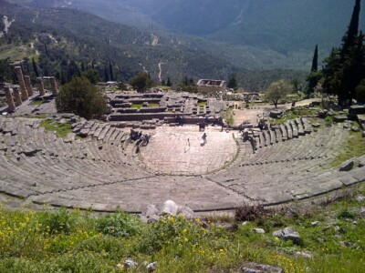 Traveleus - DELFOS - GRECIA